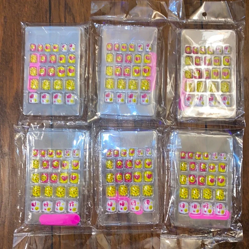 Y2k Inspired Set of 6 Kids Press On Nails